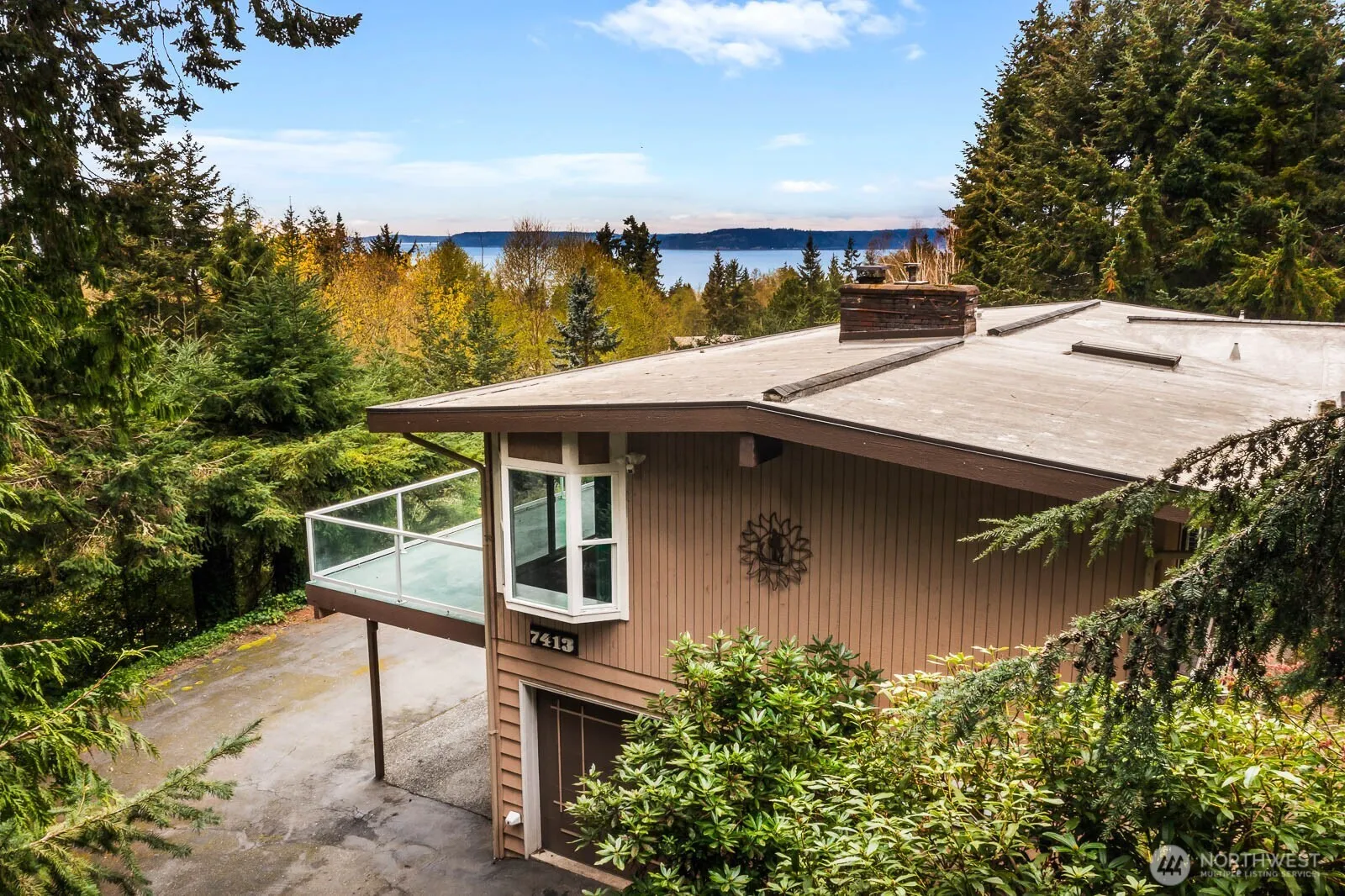 Property photo for 7413 Soundview Drive, Edmonds photo 3