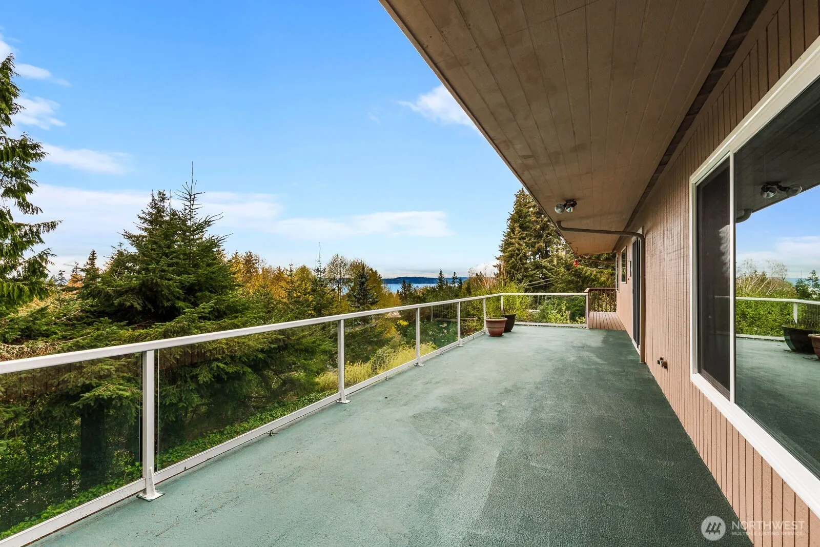 Property photo for 7413 Soundview Drive, Edmonds photo 4