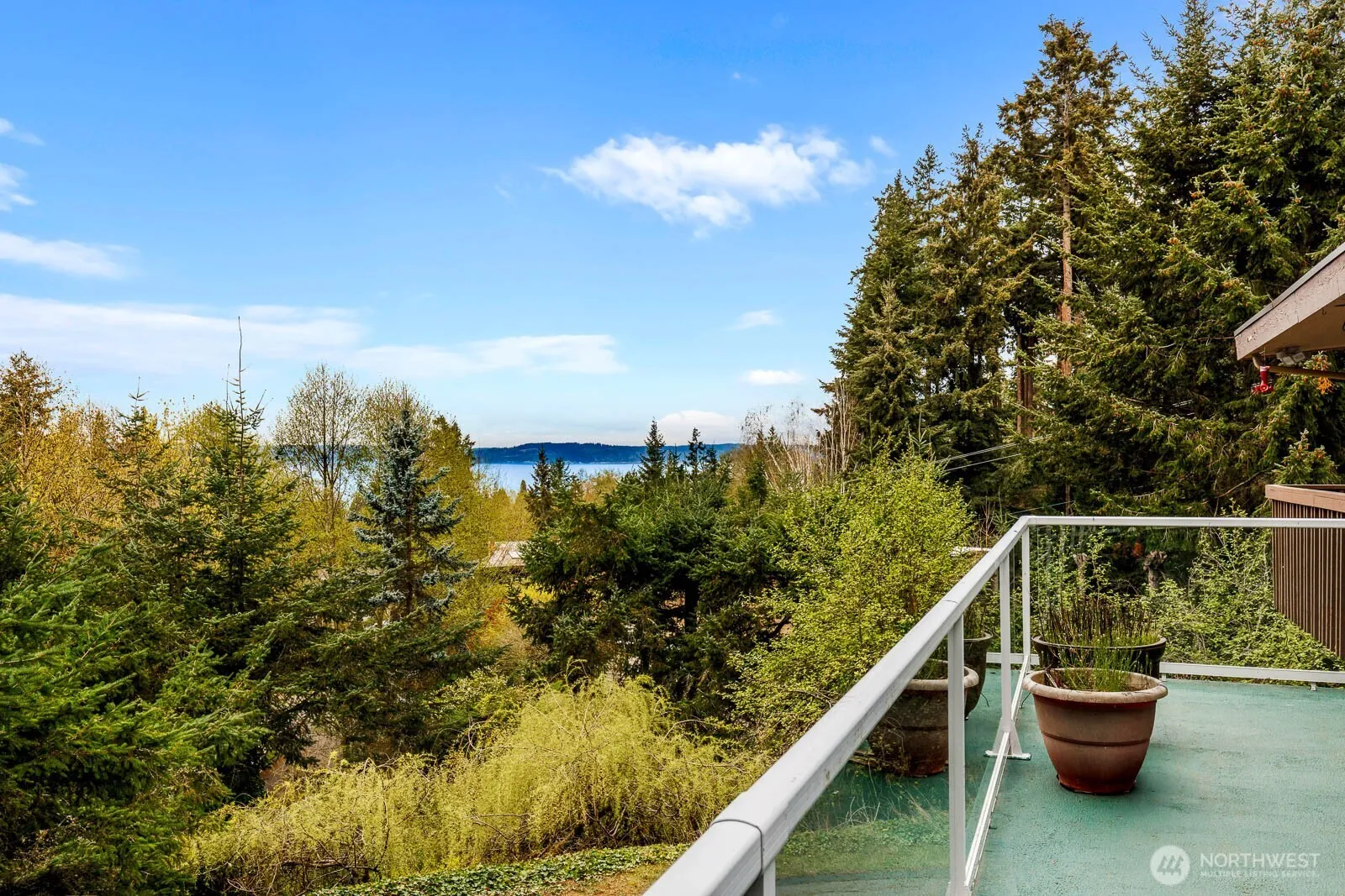Property photo for 7413 Soundview Drive, Edmonds photo 5