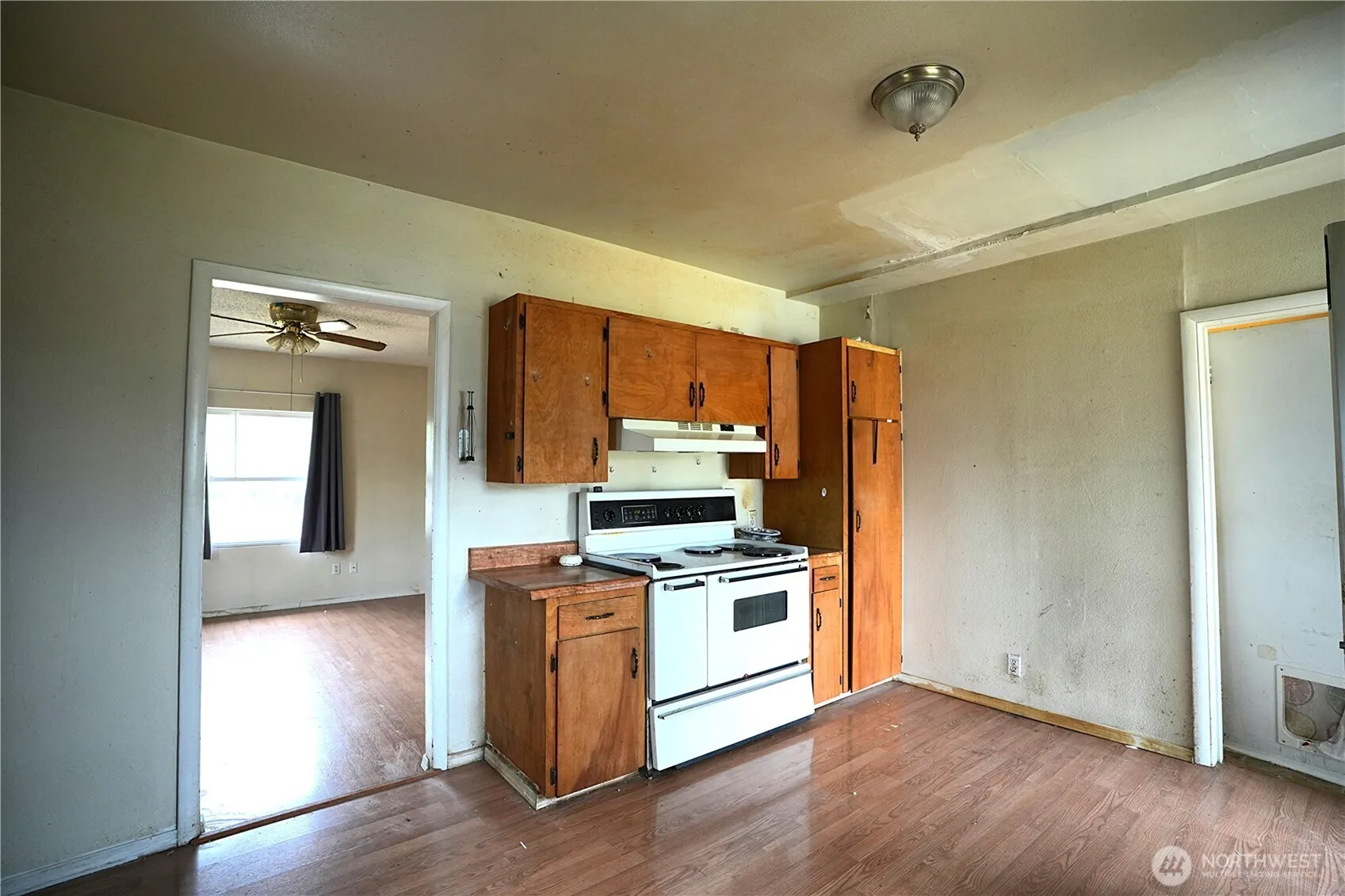Property photo for 4508 S Lawrence Street, Tacoma photo 5