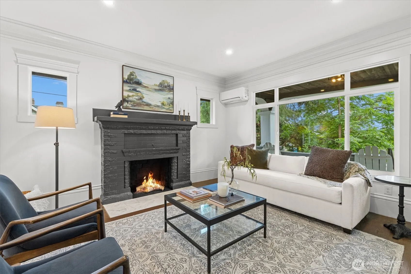 Property photo for 4100 Densmore Avenue N, Seattle photo 5