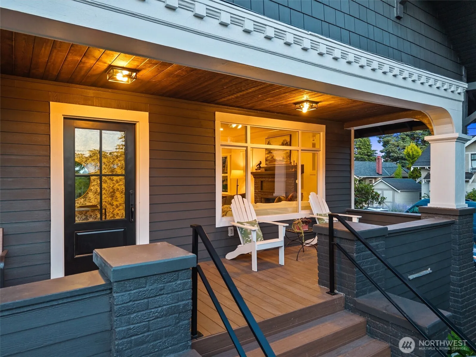Property photo for 4100 Densmore Avenue N, Seattle photo 3