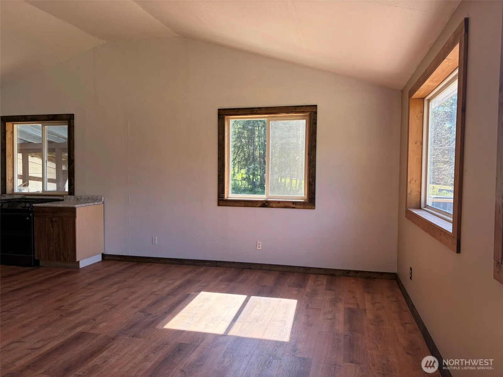 Property photo for 88 Little Bear Road, Republic photo 4