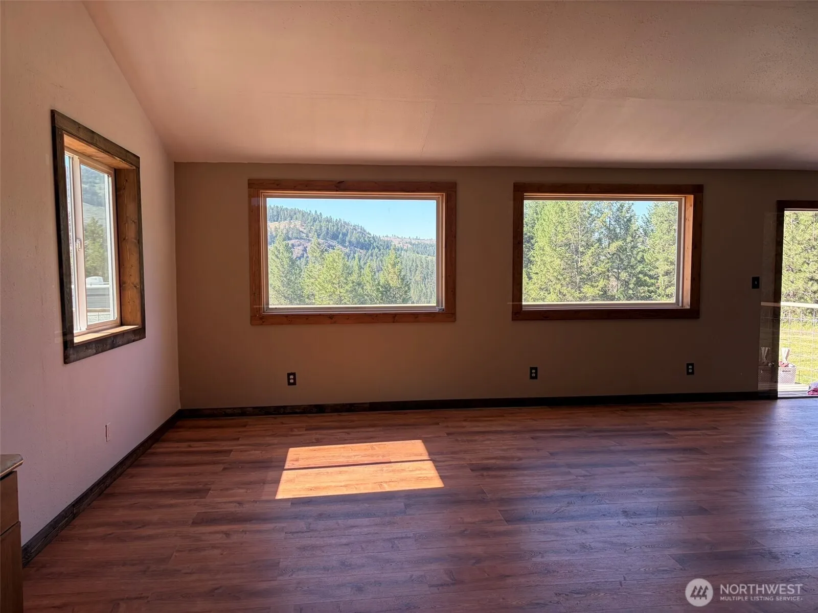 Property photo for 88 Little Bear Road, Republic photo 5