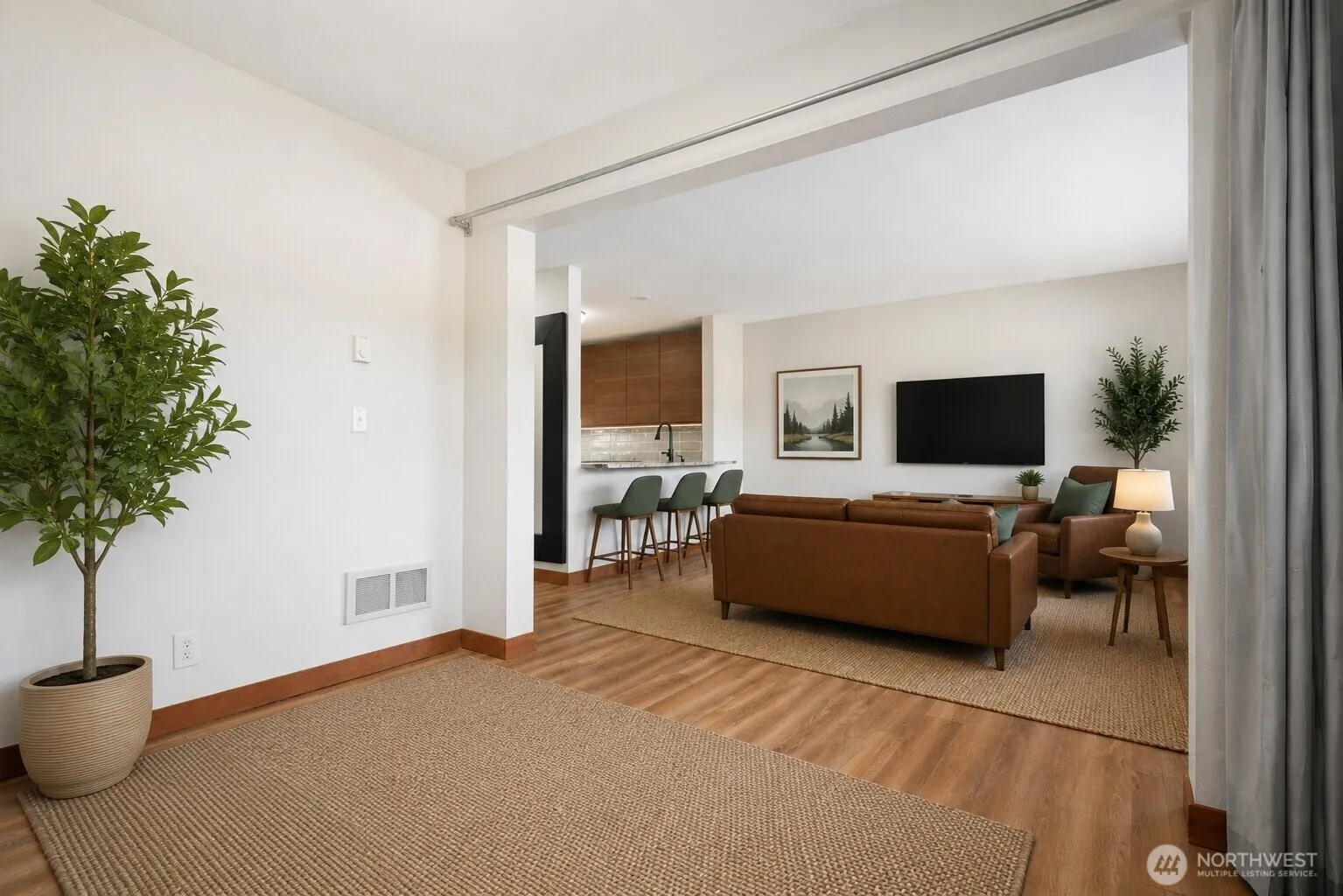 Property photo for 325 Division Street #202, Leavenworth photo 4