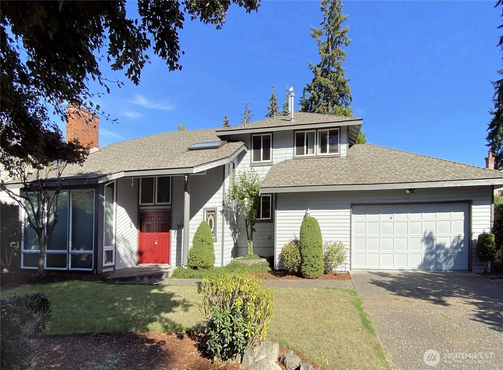 Property photo for 210 141st Avenue Ne, Bellevue