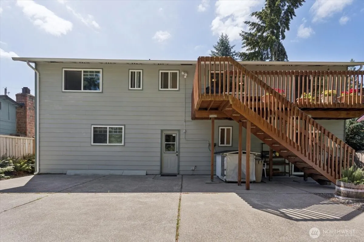 Property photo for 20819 53rd Avenue W, Lynnwood photo 2