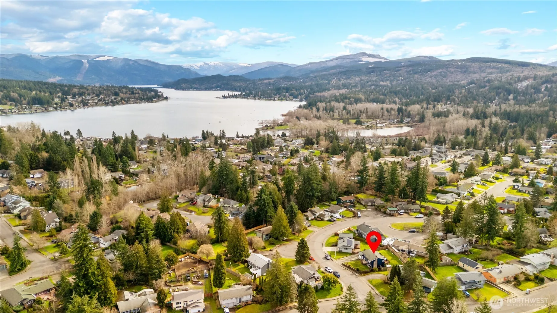 Property photo for 2825 E Crestline Drive, Bellingham