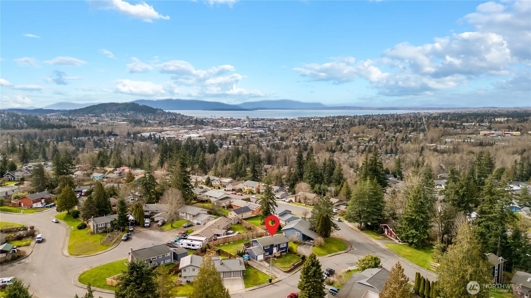 Property photo for 2825 E Crestline Drive, Bellingham photo 2