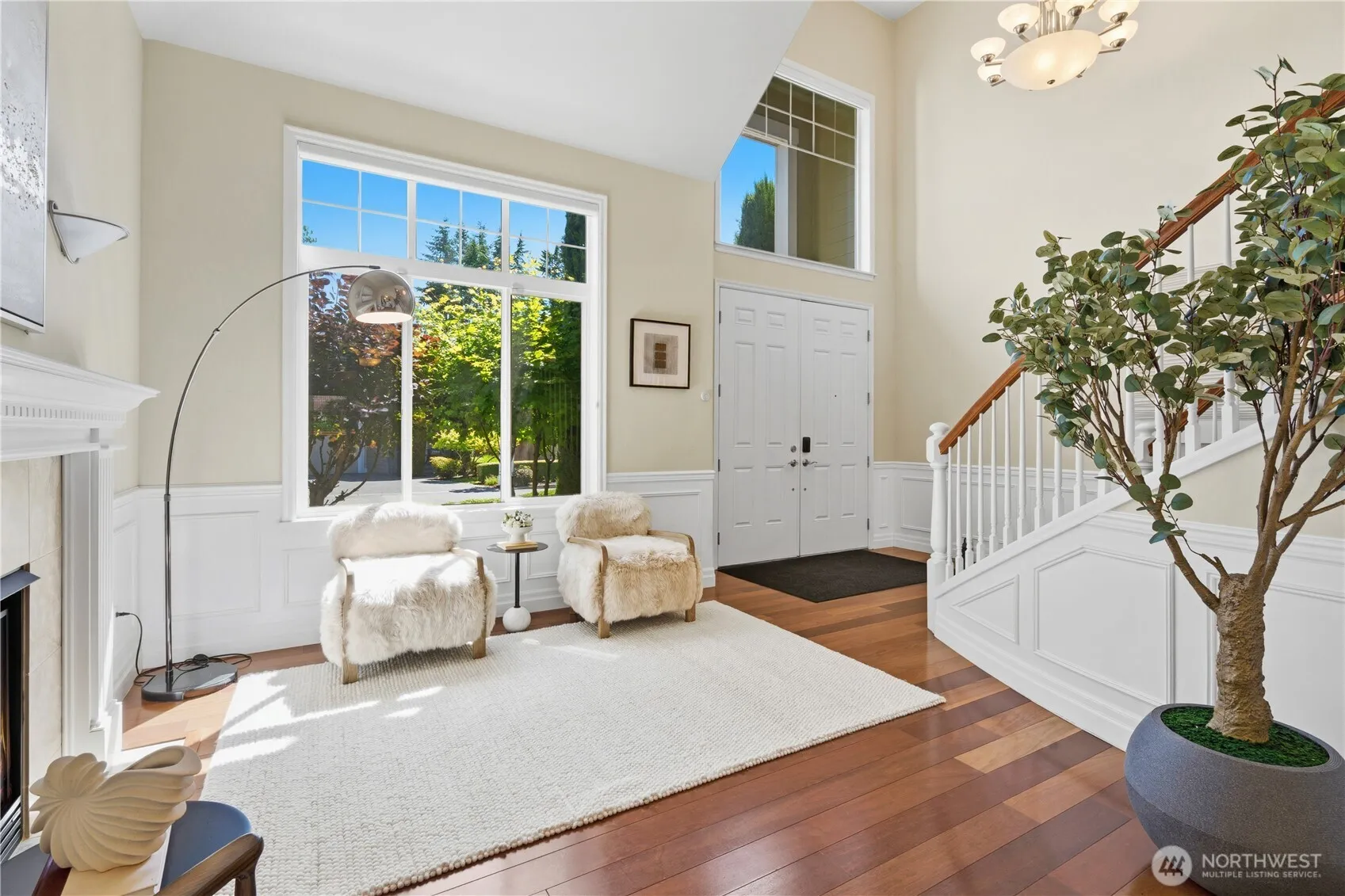 Property photo for 16105 Northup Way, Bellevue photo 5