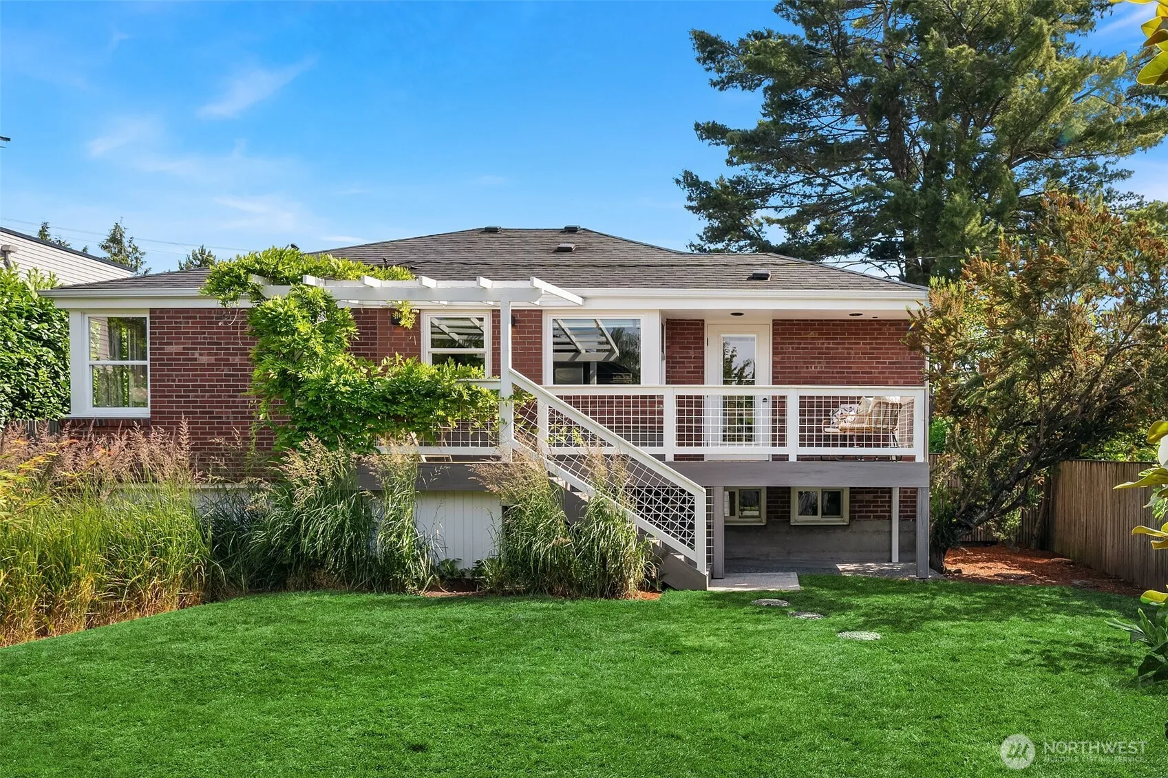 Property photo for 3124 W Raye Street, Seattle photo 2