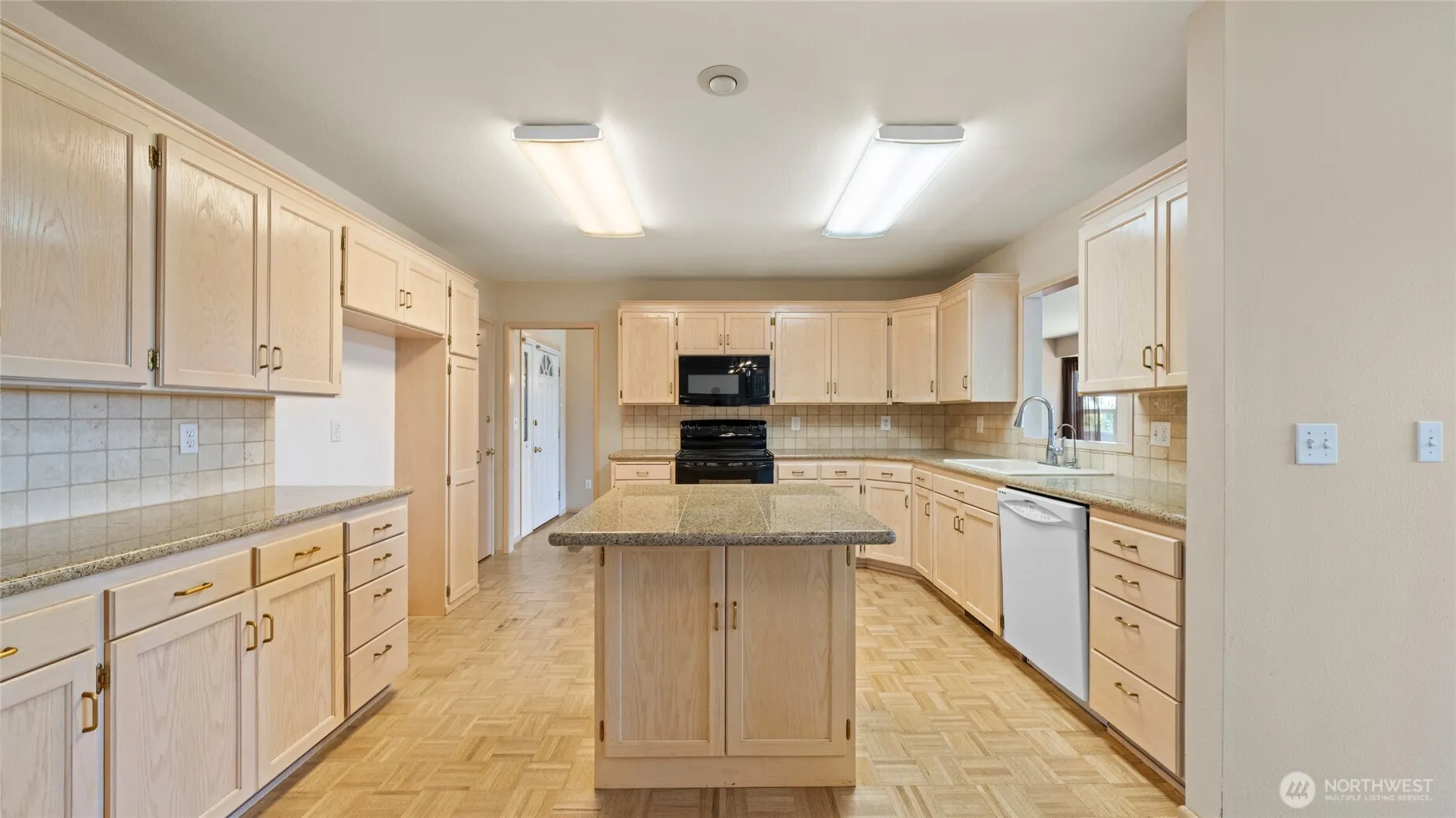 Property photo for 996 Se Admiral Place, College Place photo 5
