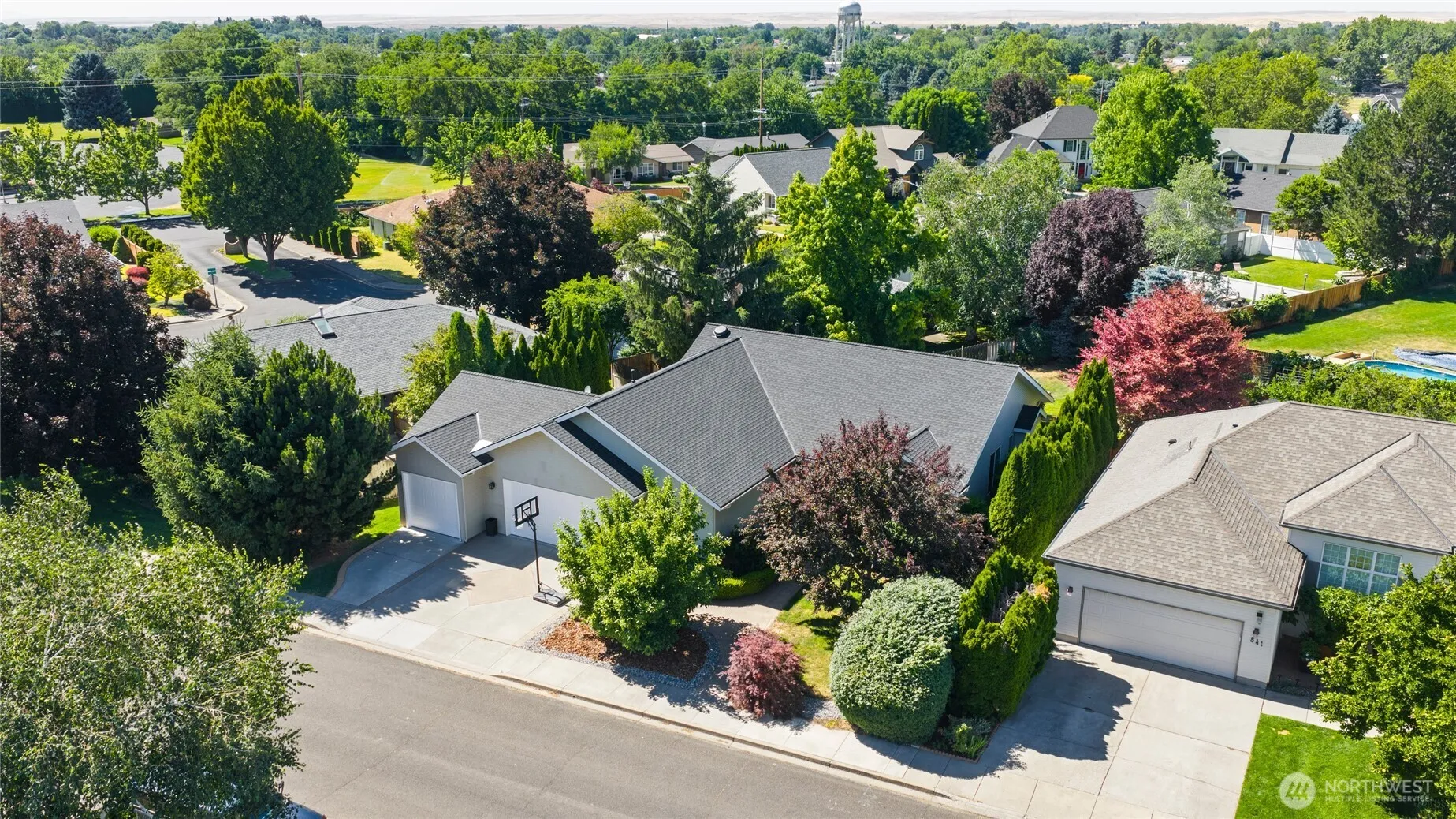 Property photo for 833 Se Marine Drive, College Place