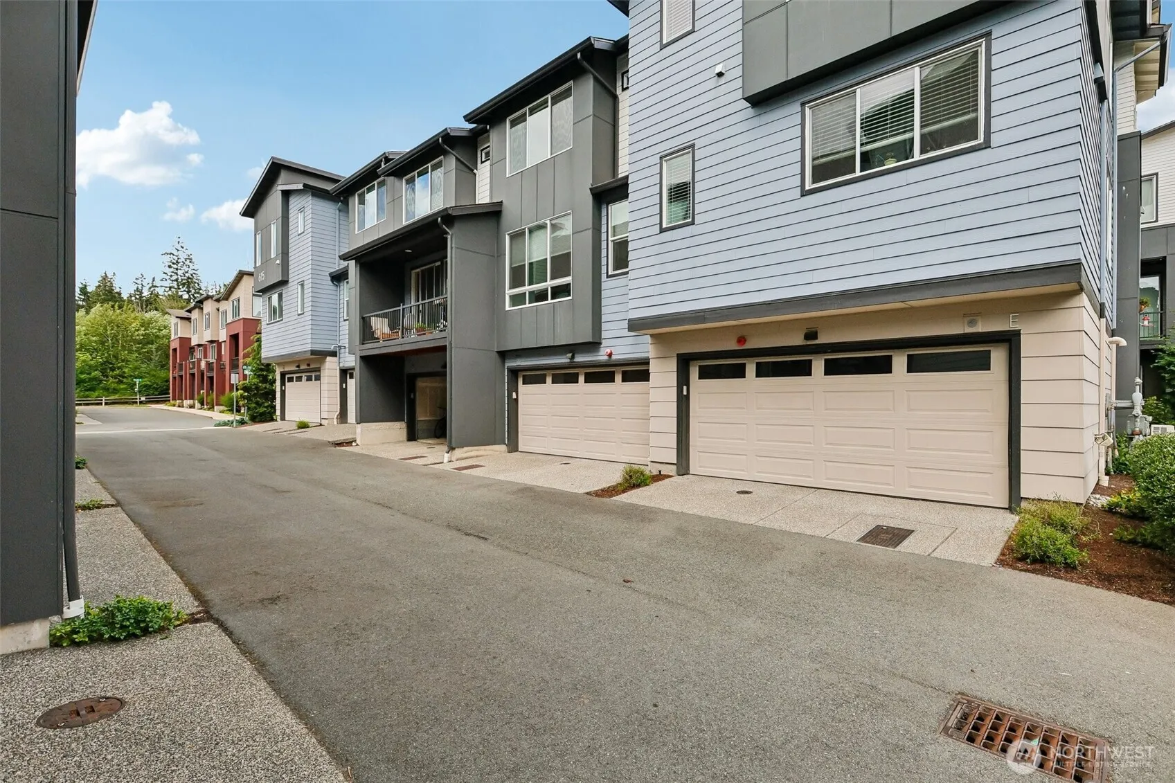Property photo for 615 238th Street Se #d, Bothell photo 2