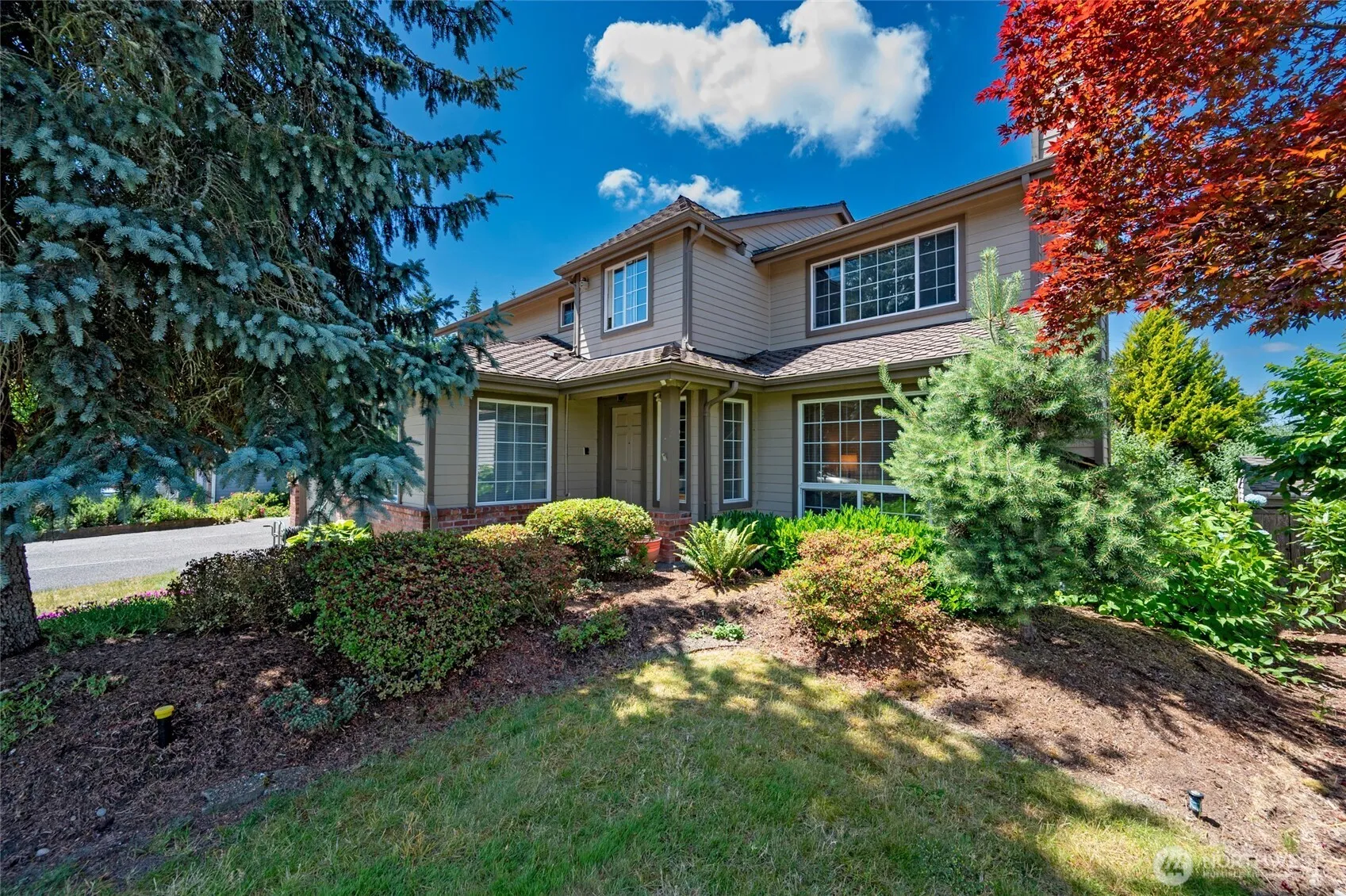 Property photo for 1529 Ilwaco Avenue Ne, Renton photo 4