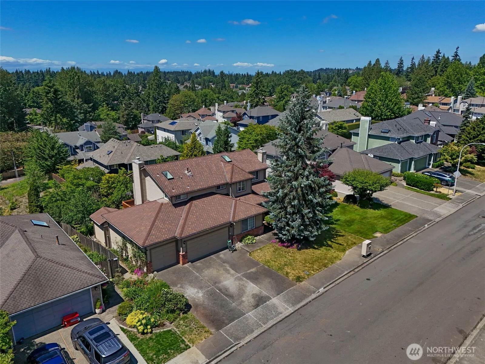 Property photo for 1529 Ilwaco Avenue Ne, Renton