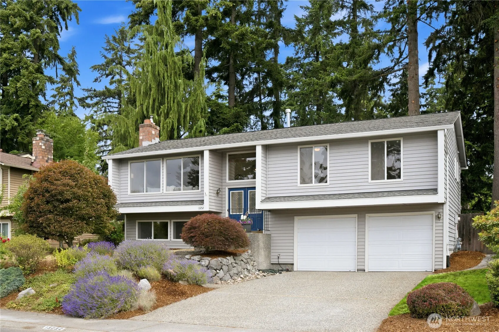 Property photo for 13232 Ne 130th Place, Kirkland photo 2
