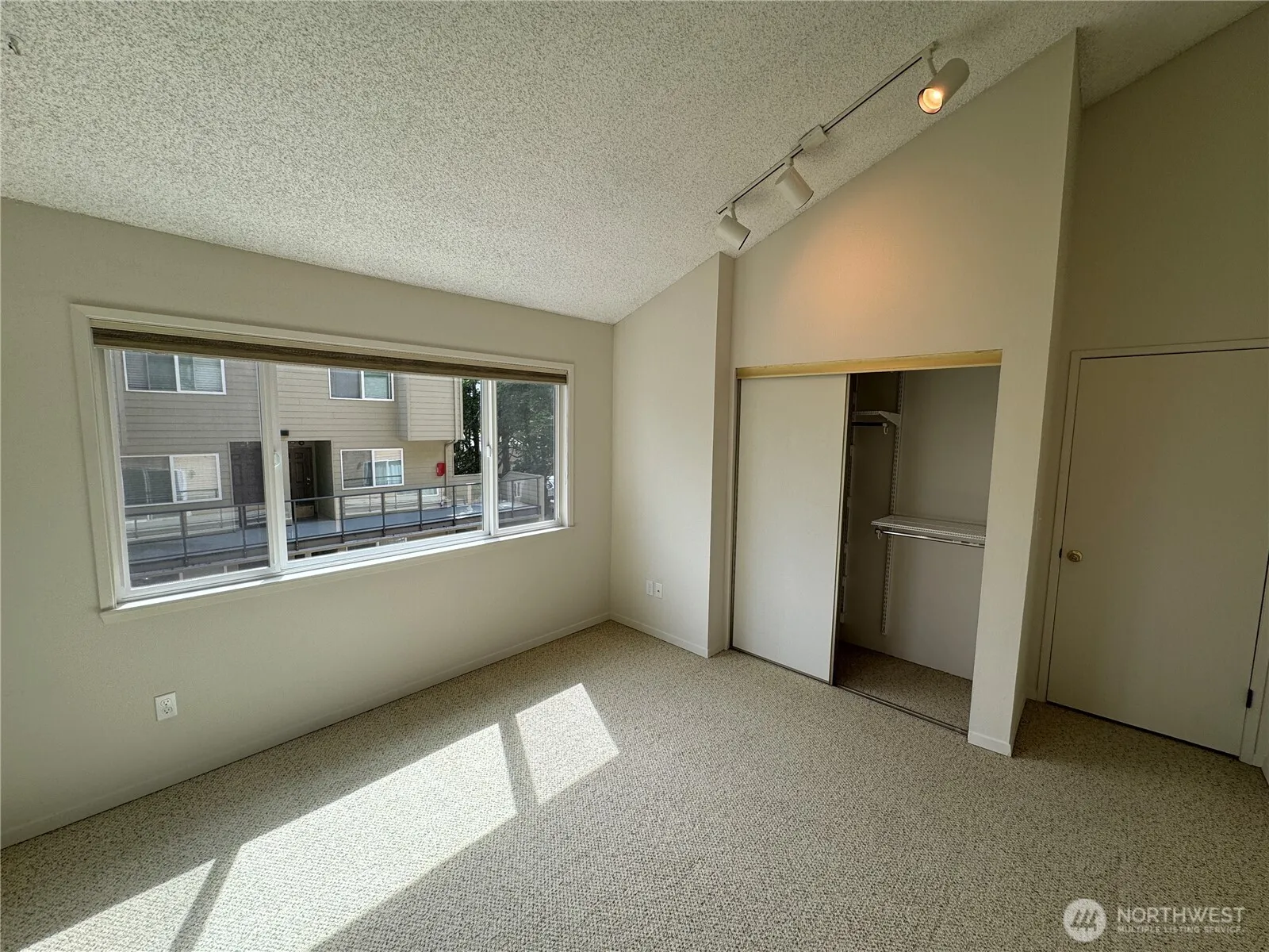 Property photo for 2945 76th Avenue Se #7a, Mercer Island photo 5