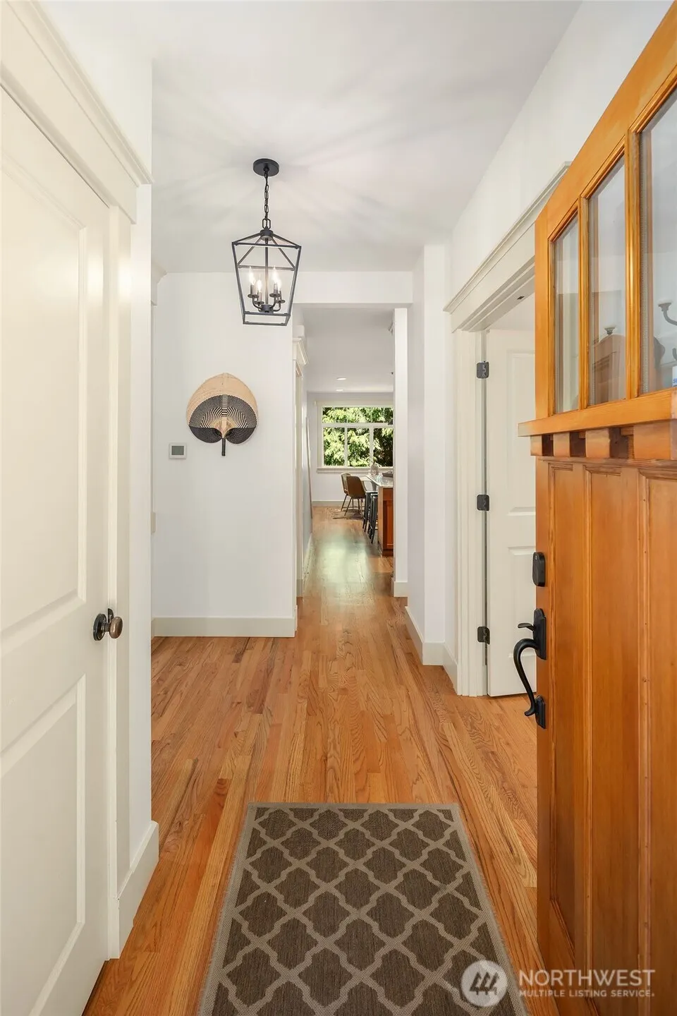 Property photo for 2322 Ne 92nd Street, Seattle photo 5