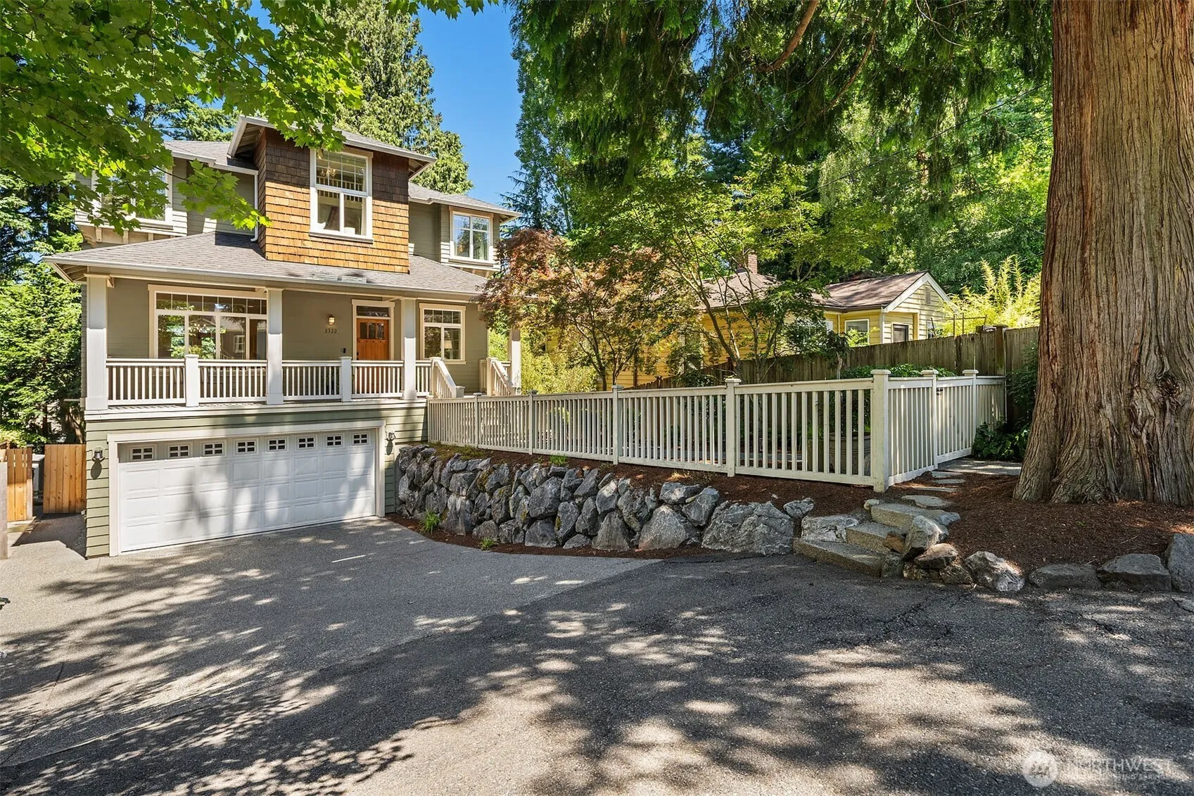 Property photo for 2322 Ne 92nd Street, Seattle photo 2