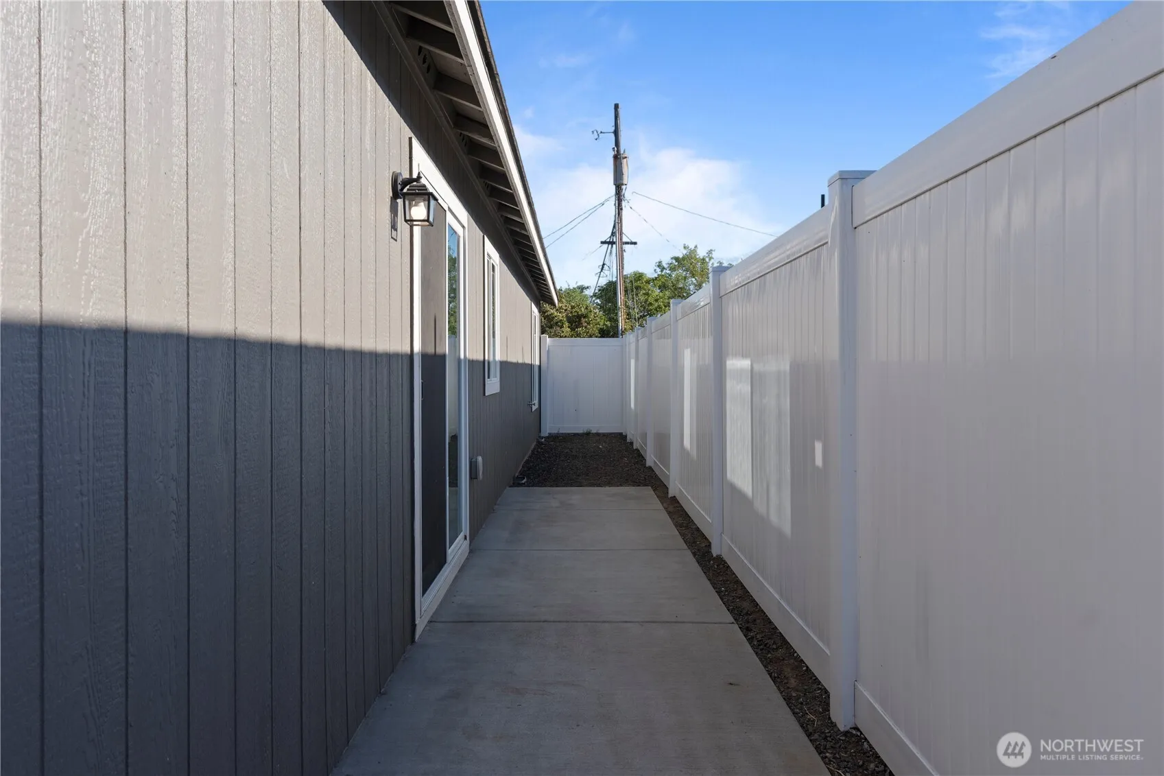 Property photo for 1325 Shaw Street, Moses Lake photo 2