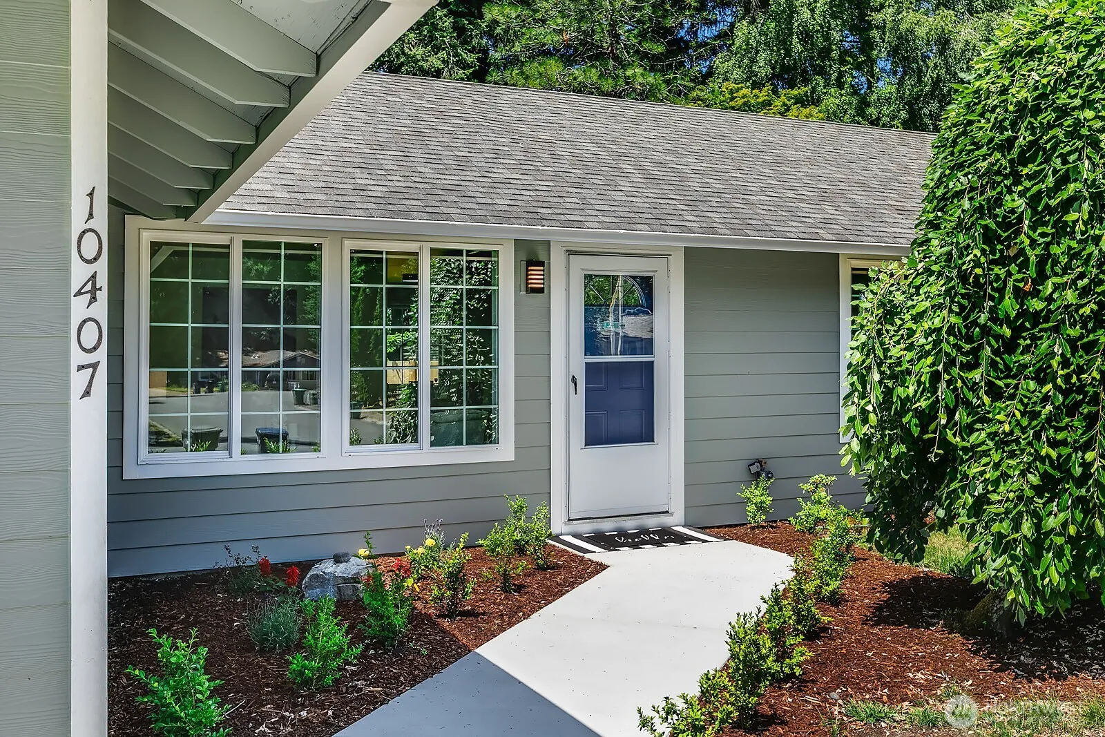 Property photo for 10407 170th Avenue Ne, Redmond photo 3