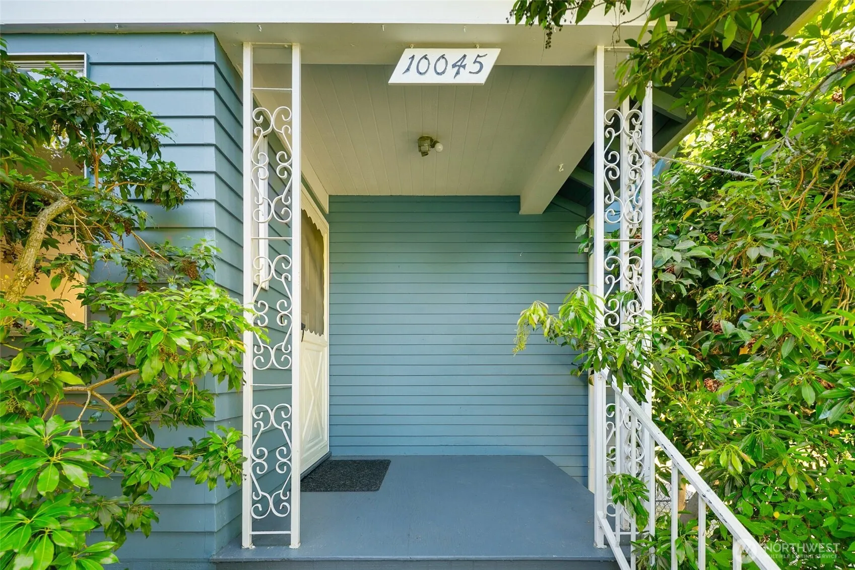 Property photo for 10045 10th Avenue Sw, Seattle photo 5