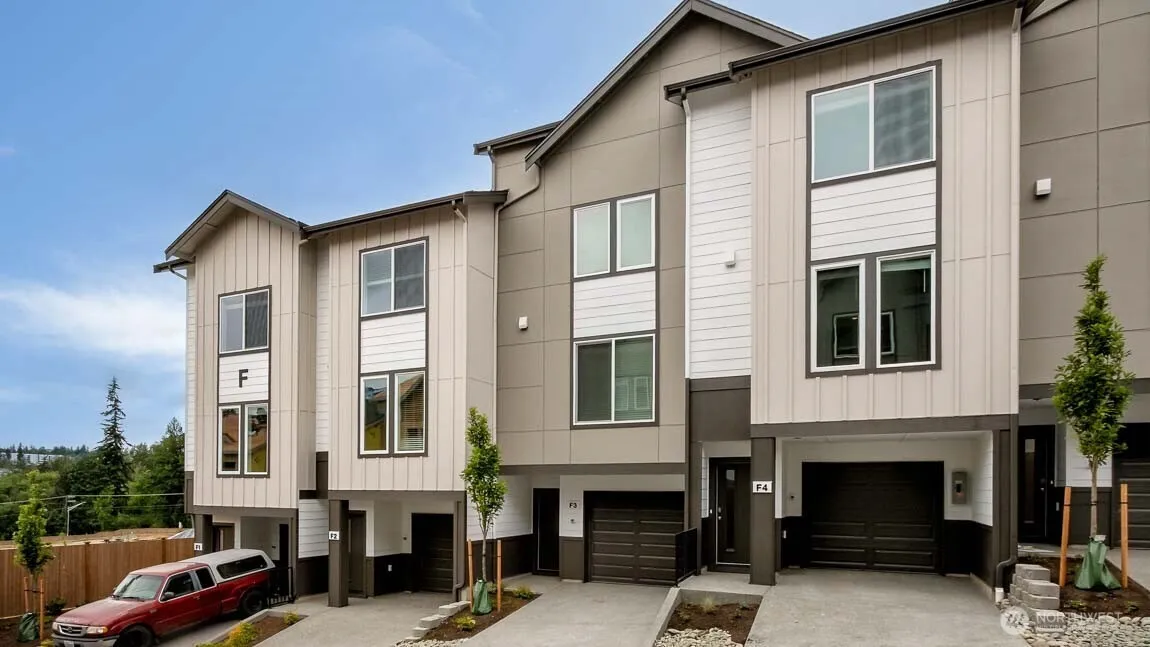 Property photo for 16830 20th Avenue W #d5, Lynnwood
