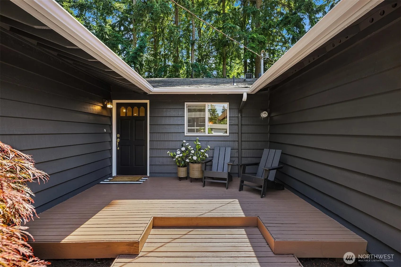 Property photo for 7061 Ne 137th Street, Kirkland photo 2