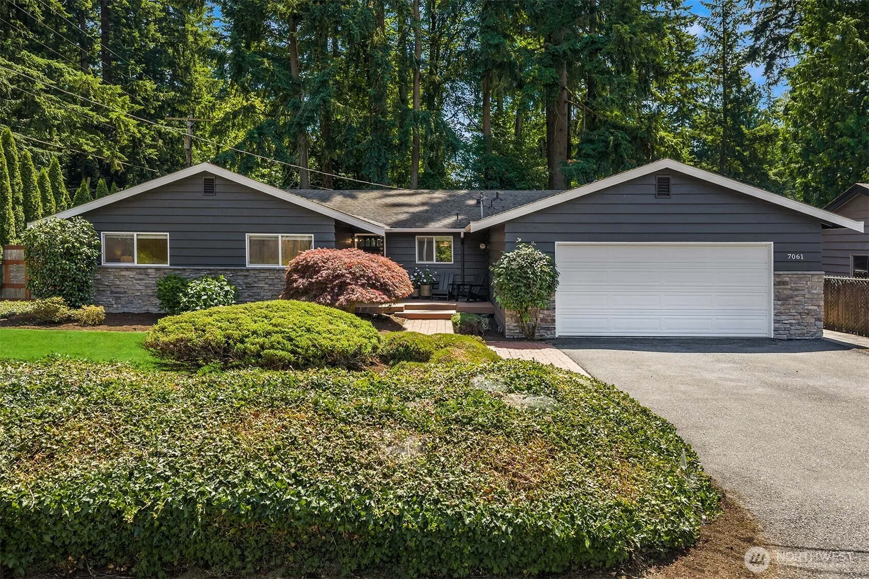 Property photo for 7061 Ne 137th Street, Kirkland