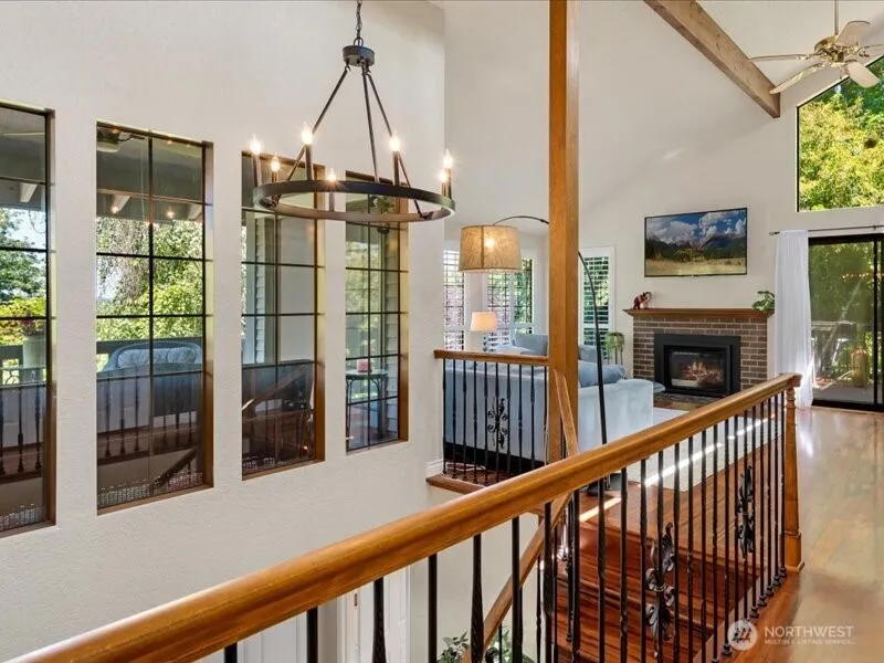 Property photo for 15812 71st Avenue Ne, Kenmore photo 5