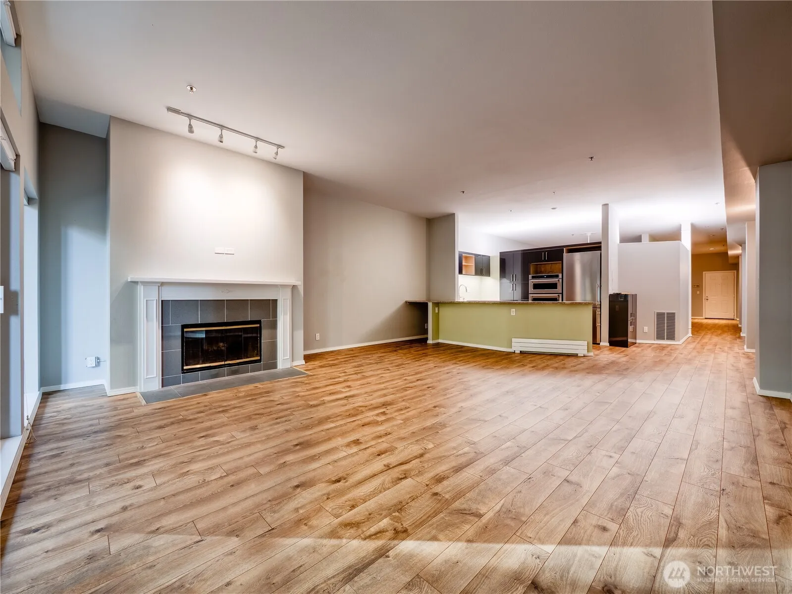 Property photo for 526 1st Avenue S #203, Seattle photo 2