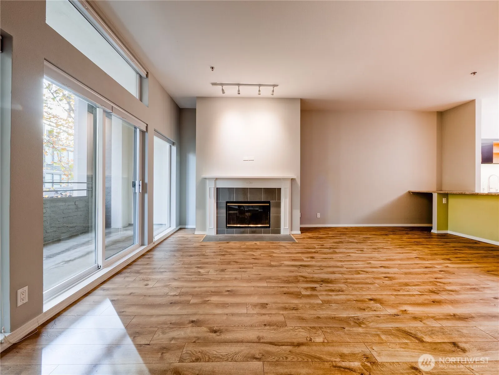 Property photo for 526 1st Avenue S #203, Seattle photo 4