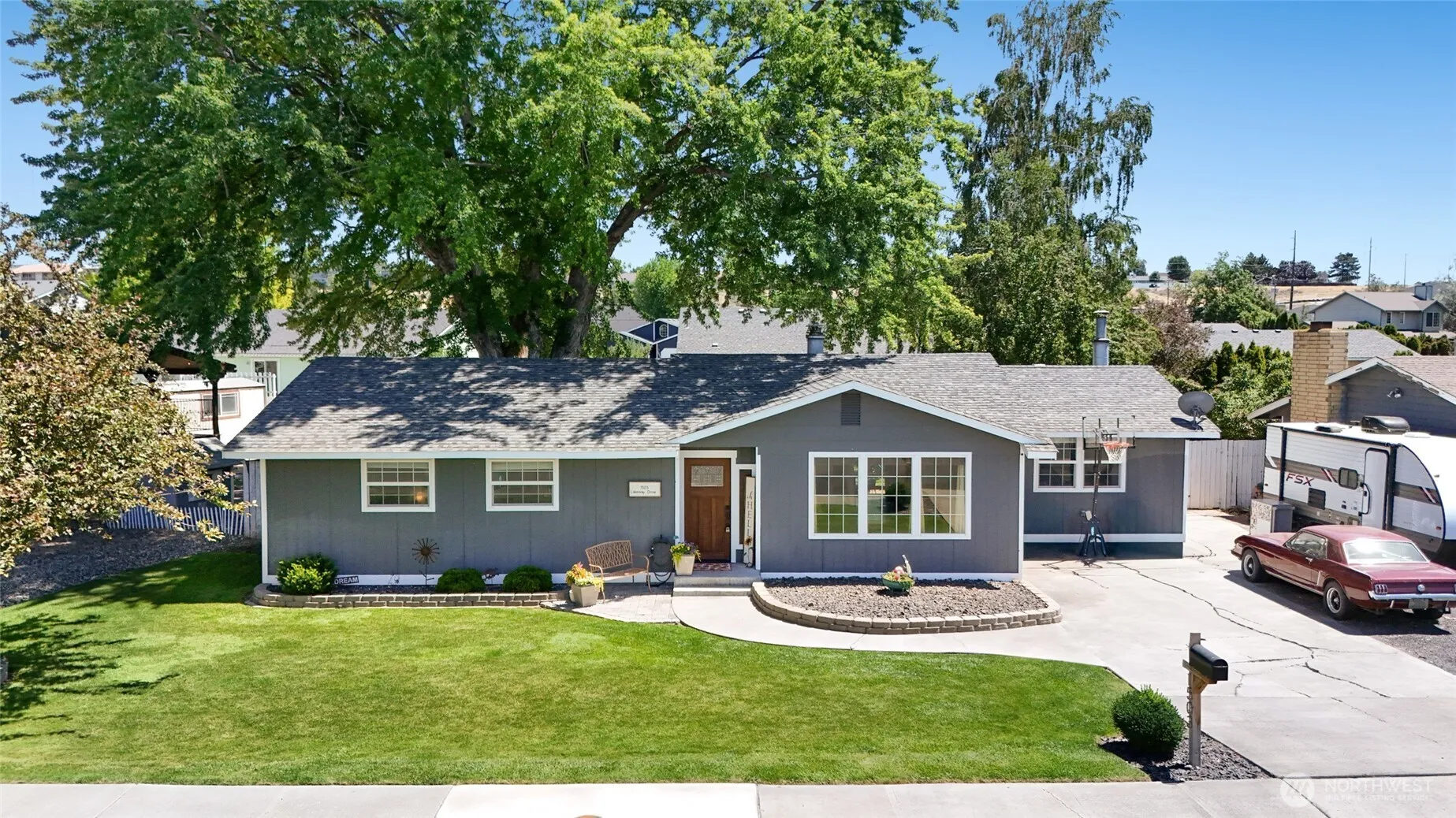 Property photo for 1503 S Lakeway Drive, Moses Lake
