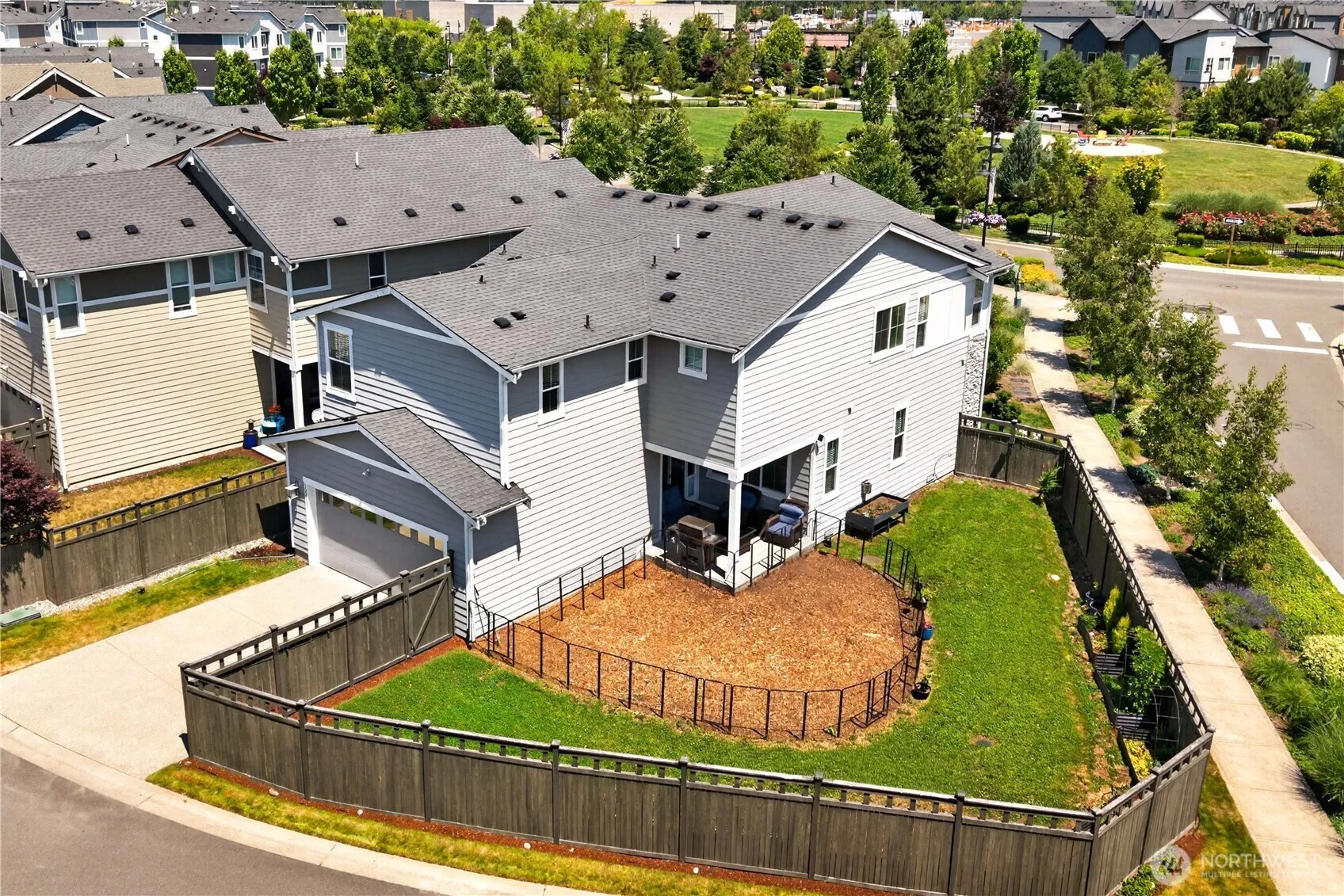 Property photo for 32831 Ten Trails Parkway Se, Black Diamond photo 2