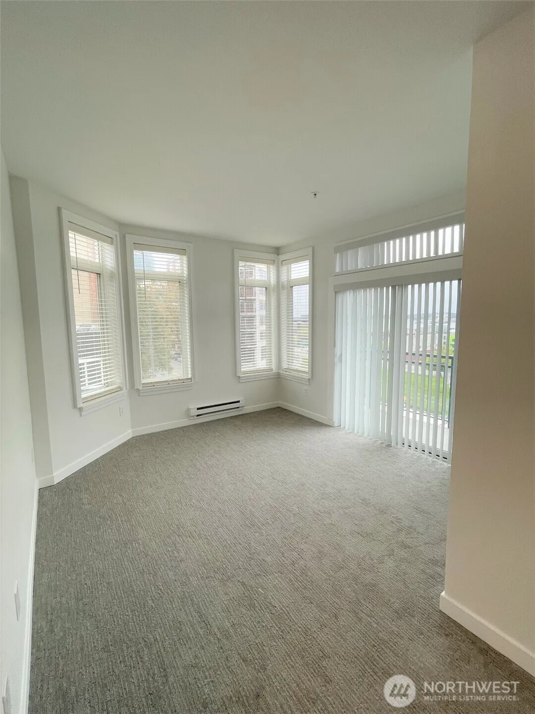 Property photo for 2414 1st Avenue #417, Seattle photo 3