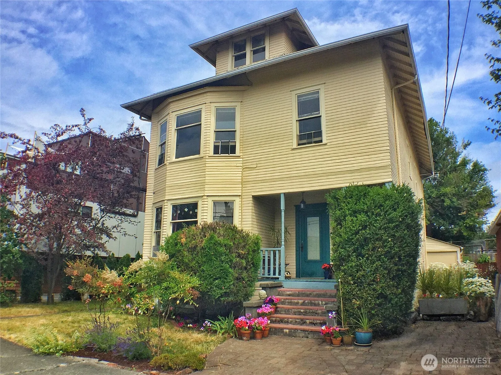 Property photo for 910 Nw 52nd Street, Seattle