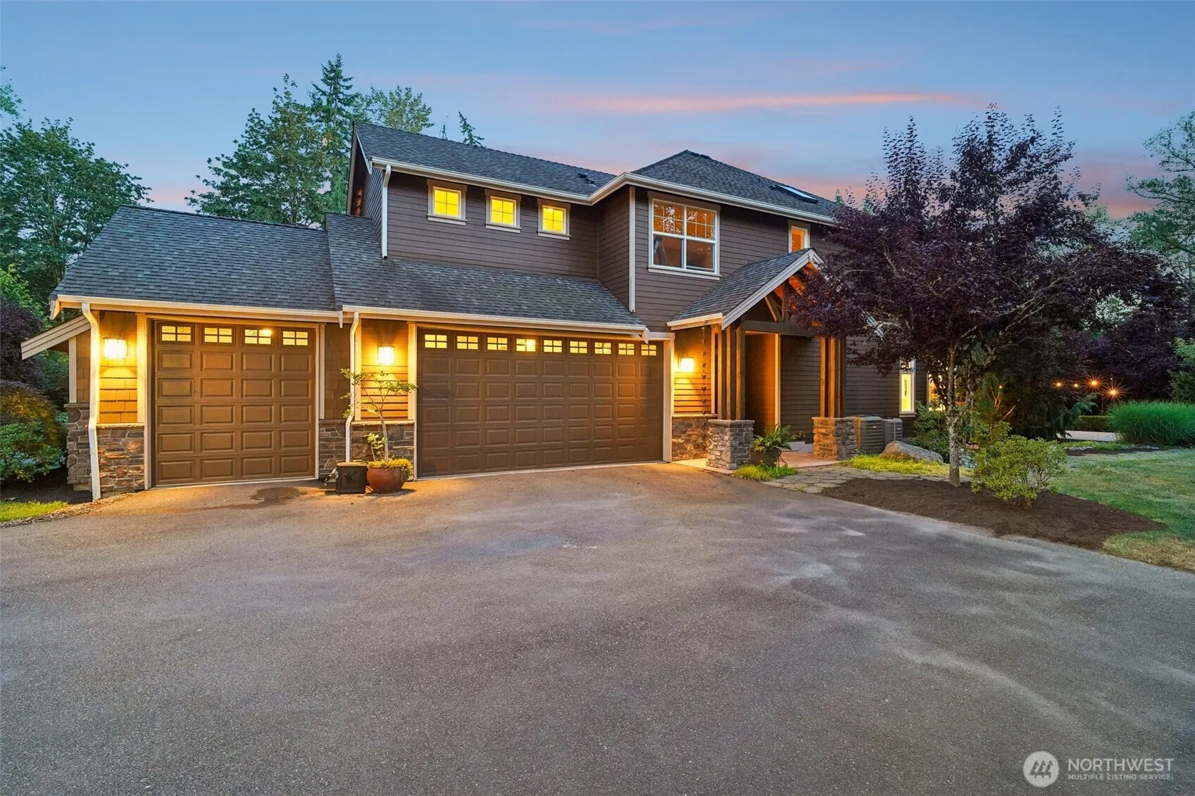 Property photo for 8015 228th Avenue Ne, Redmond photo 4