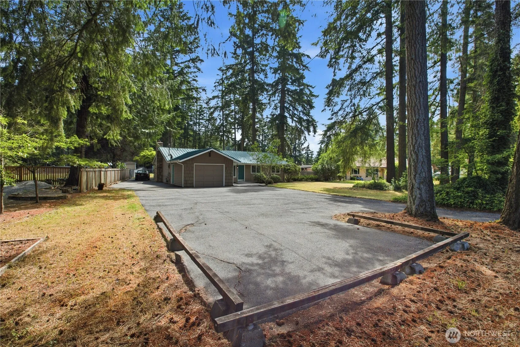 Property photo for 16200 Avondale Rd Ne, Woodinville
