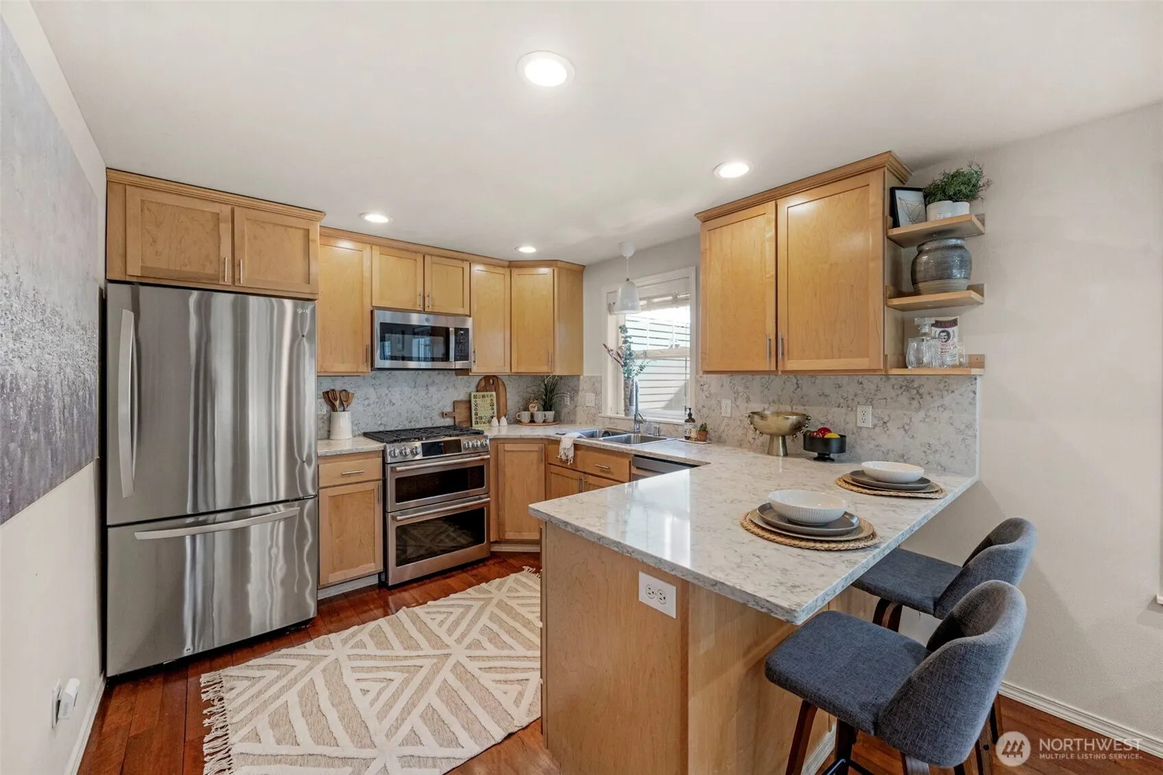 Property photo for 8548 Midvale Avenue N #b, Seattle photo 2