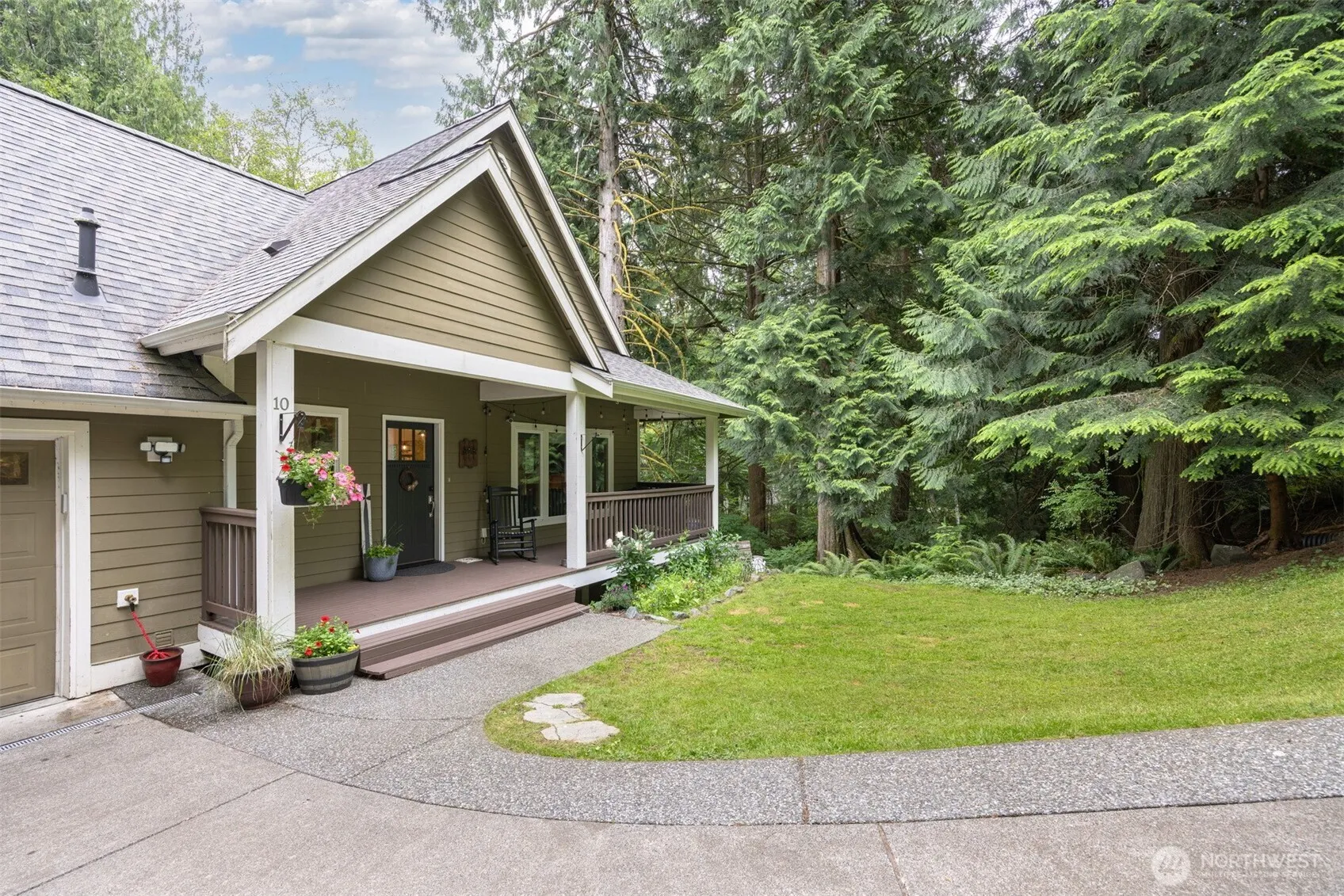 Property photo for 10 Mountain Ash Court, Bellingham photo 3