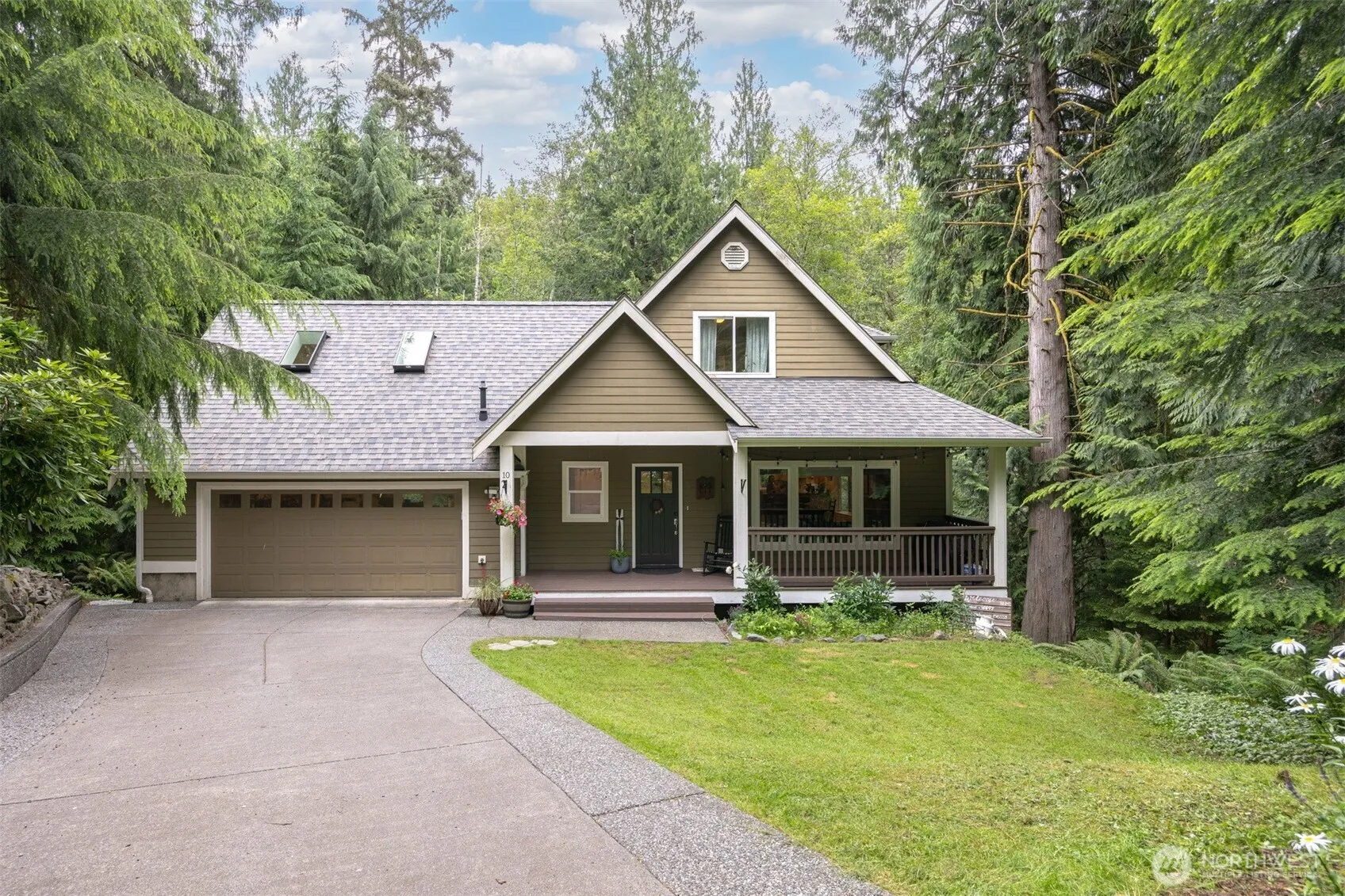 Property photo for 10 Mountain Ash Court, Bellingham