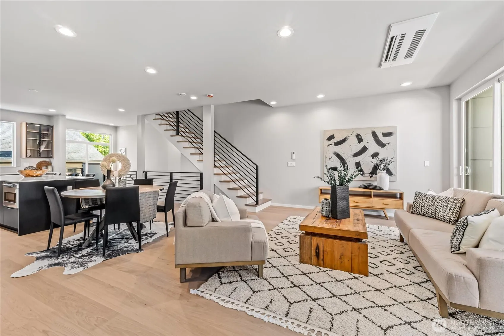 Property photo for 4460 Midvale Avenue N, Seattle photo 5