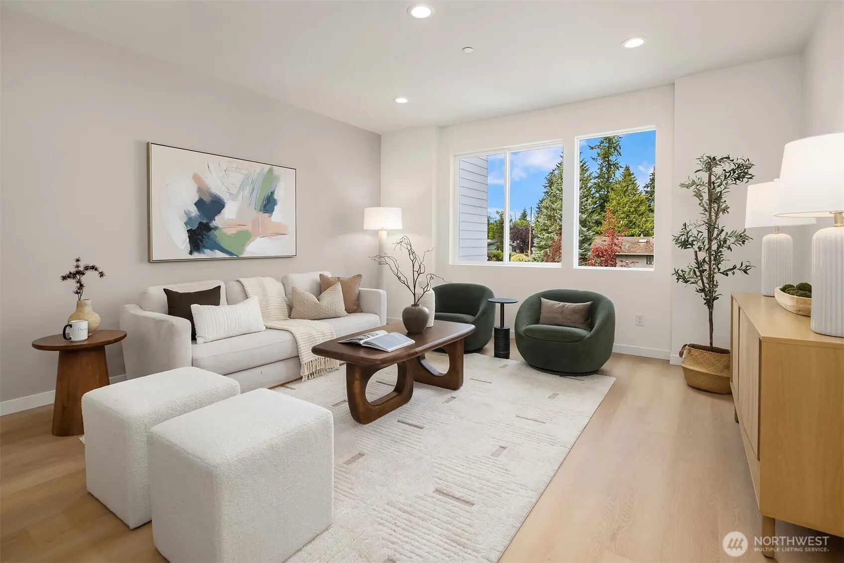 Property photo for 1518 Hollow Dale Place #e, Everett photo 4
