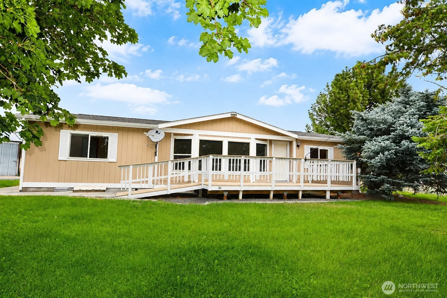 Property photo for 4828 Road 3.7 Ne, Moses Lake photo 2