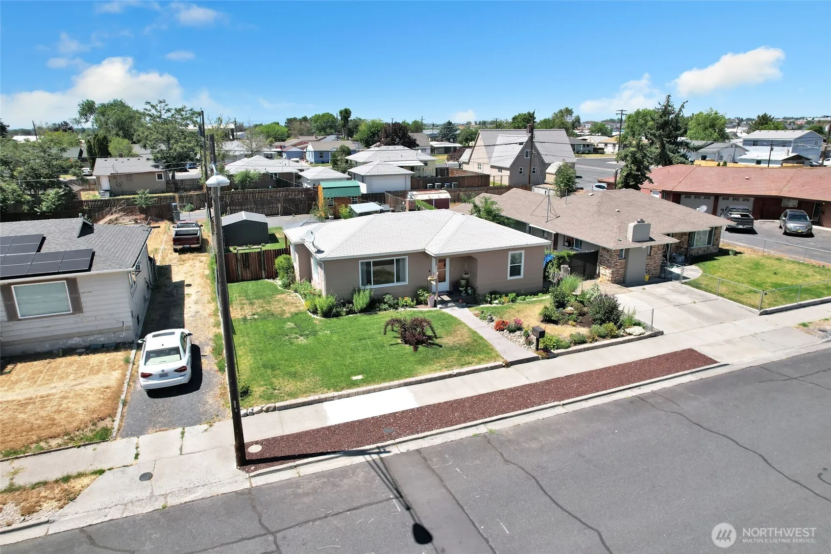 Property photo for 1118 W Cascade Avenue, Moses Lake photo 3