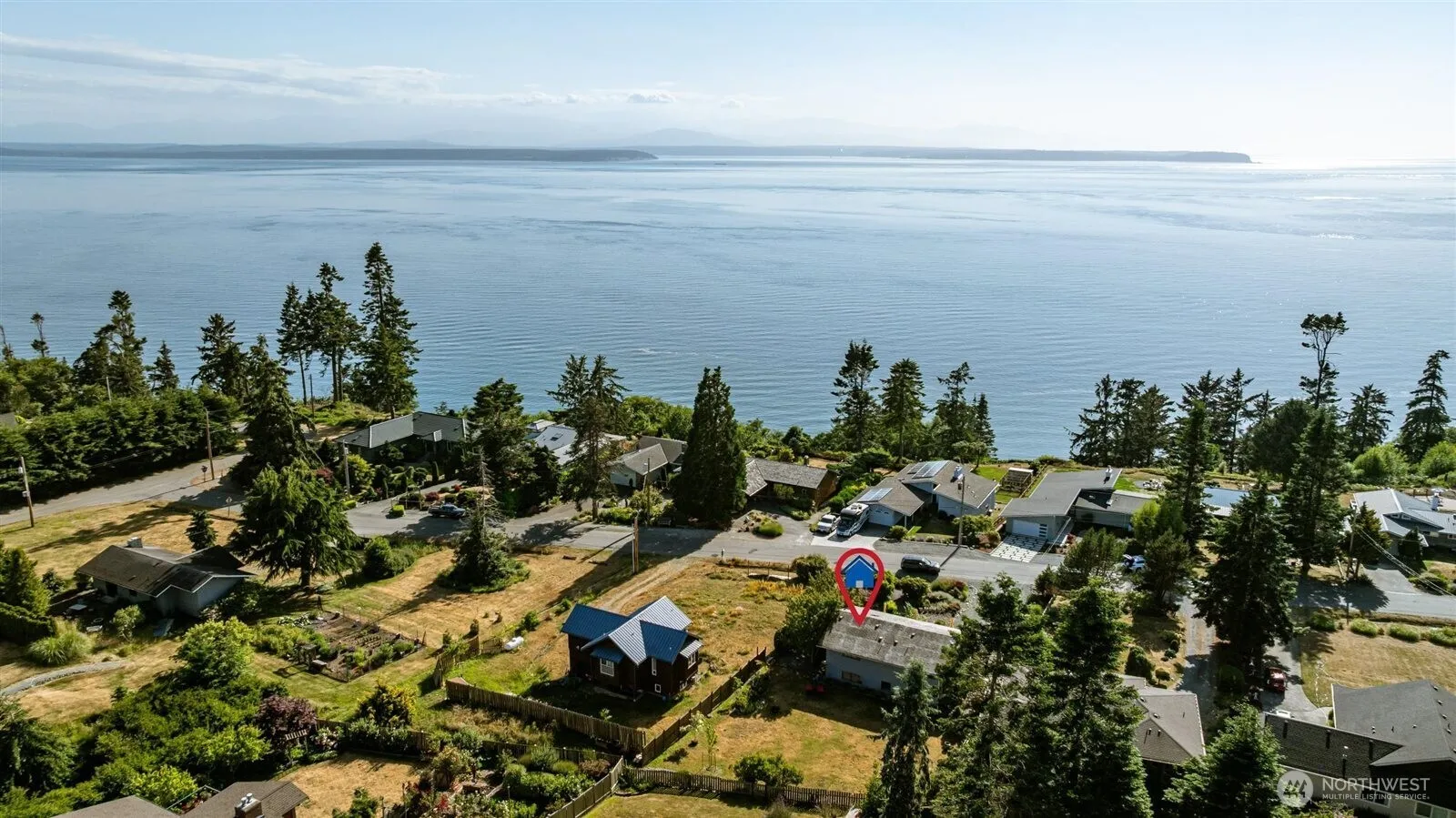 Property photo for 1801 Seaview Avenue, Coupeville photo 3