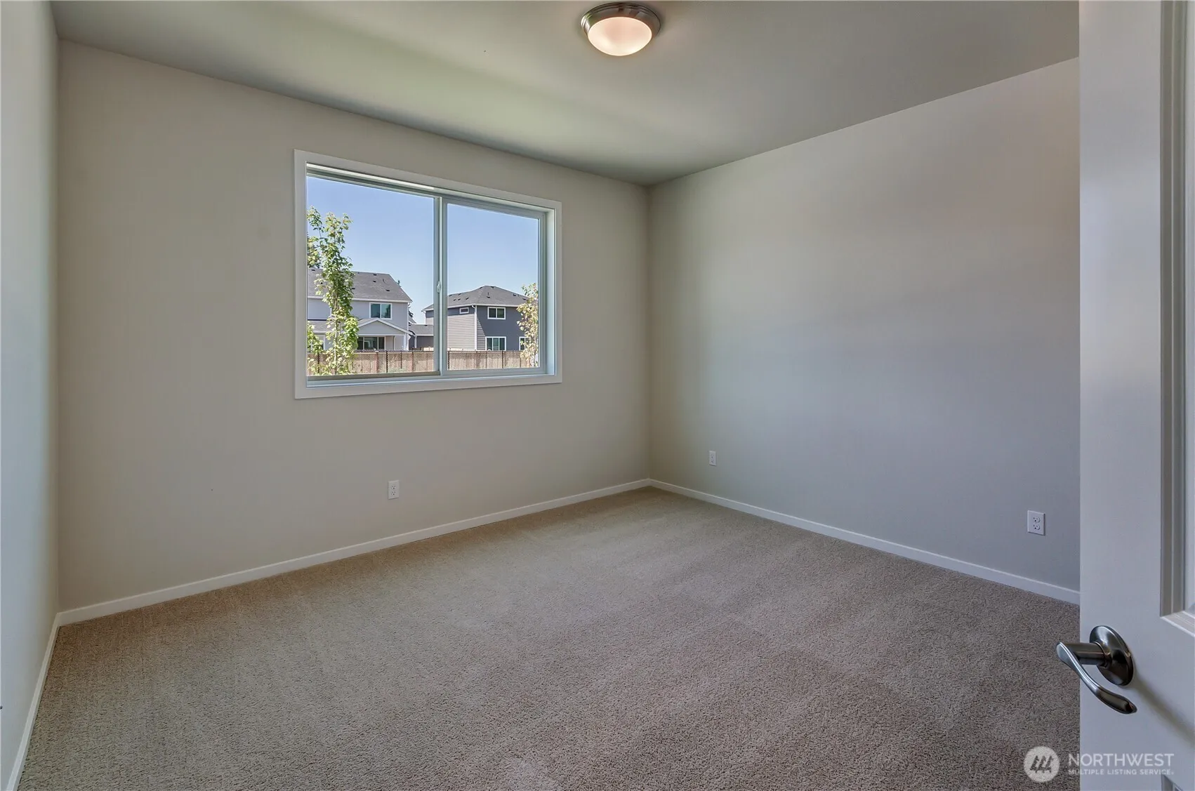 Property photo for 18216 37 Avenue Ct E, Tacoma photo 5