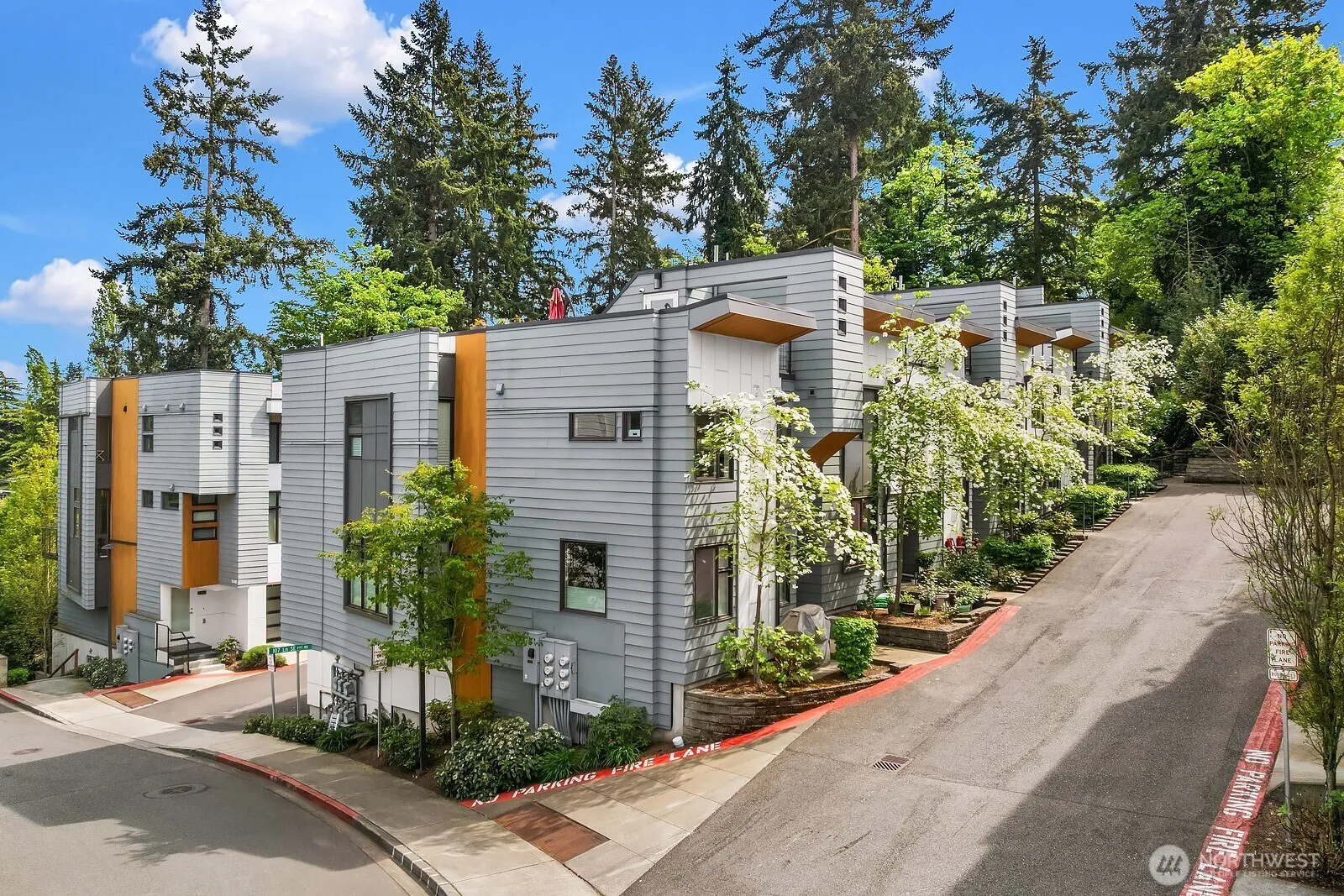 Property photo for 170 107th Court Se, Bellevue