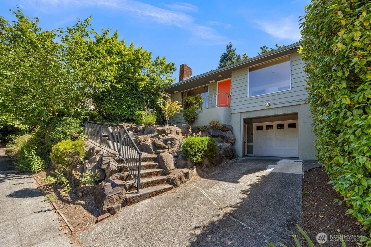 Property photo for 5508 31st Avenue Ne, Seattle
